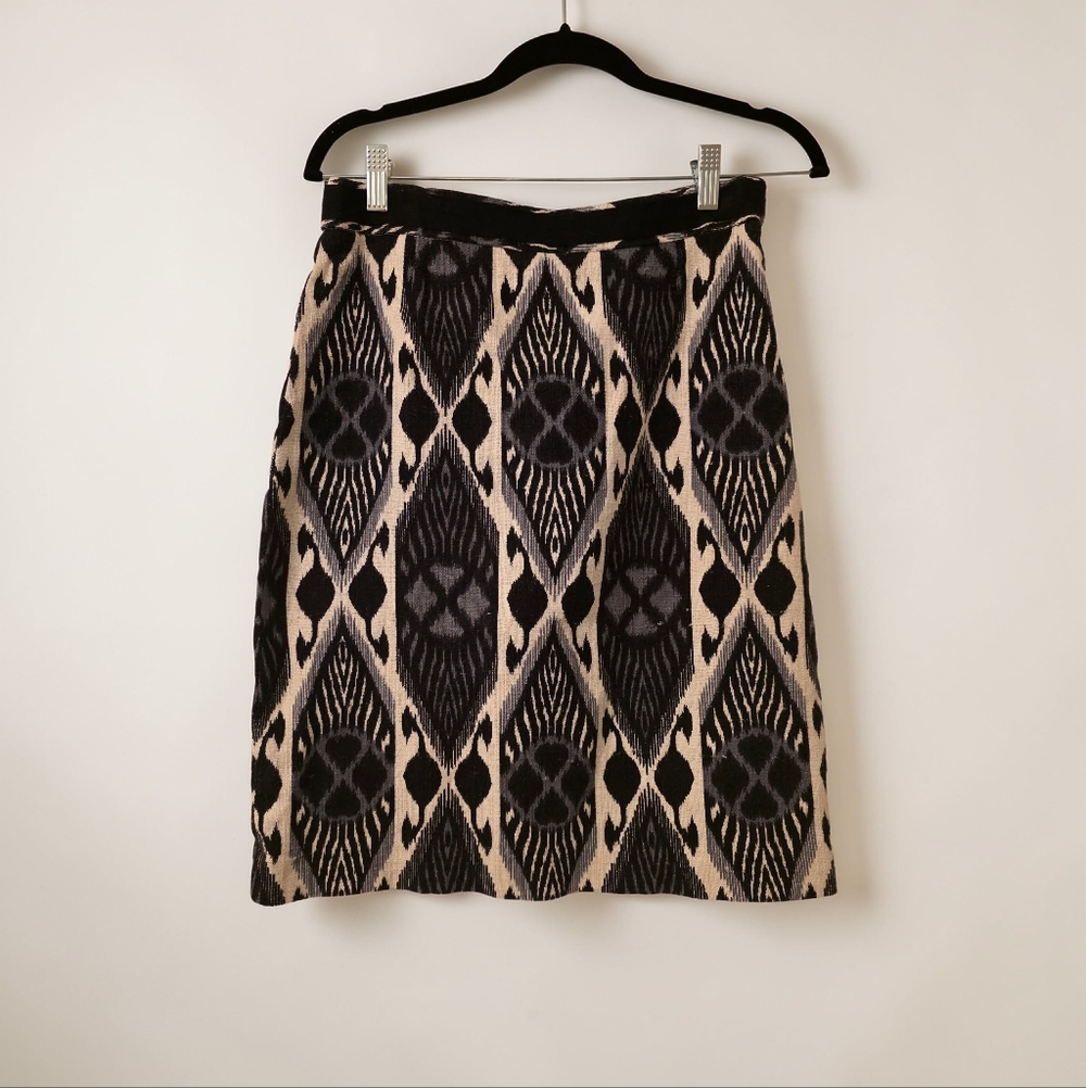 Tory Burch Black and Cream A-Line Skirt. 21 inches long and 14 inches wide